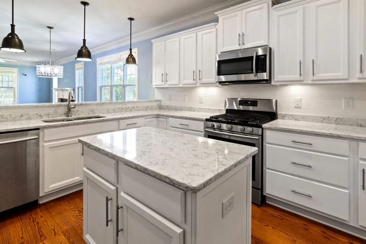 Filth & Squalor Cleanup in Richmond West, FL